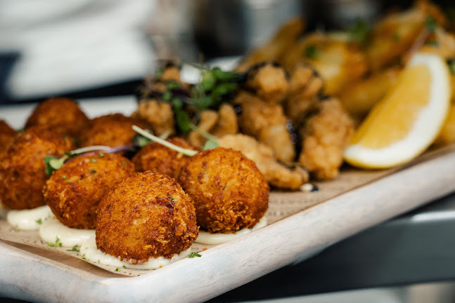 Foundation Bar - Hamilton