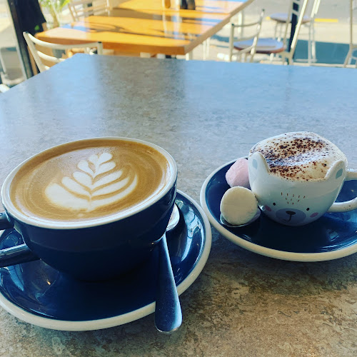 Comentarii opinii despre Moment Cafe