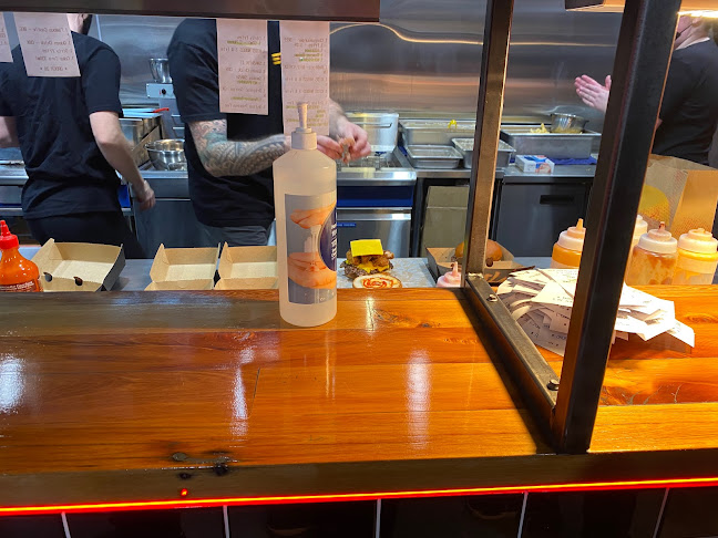 RE Burger Rolleston - Hospitality and gastronomy