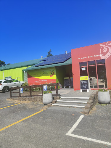 Julians Berry Farm and Café Phone number