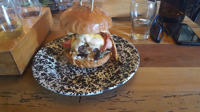 Opinii despre Salt and Wood BBQ în Waikanae - Hospitality and gastronomy