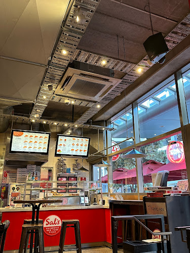 Sal's Authentic NY Pizza - Fort Street - Hospitality and gastronomy