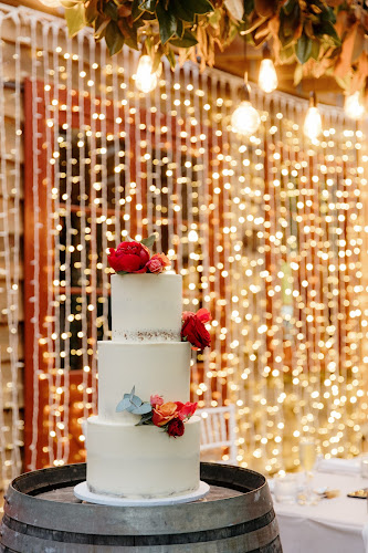 Cakes by Lulu - Hospitality and gastronomy