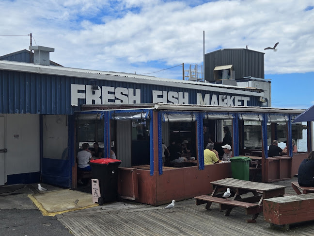 Bobbys Fresh Fish Market Tauranga Waterfront - Tauranga
