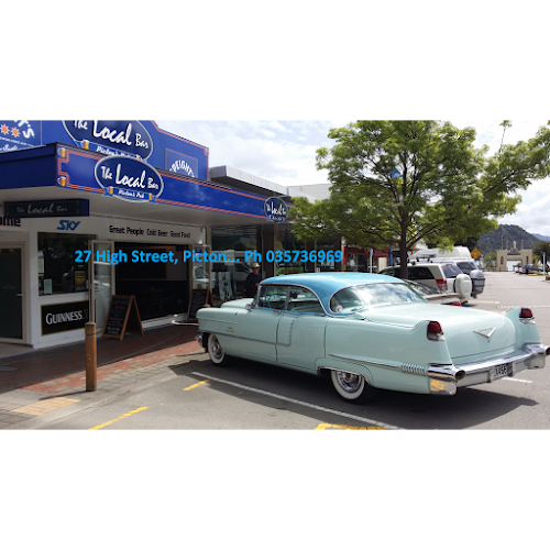 The Thirsty Pig Picton