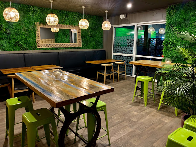 Comentarii opinii despre Thai2Go Restaurant and Takeaways