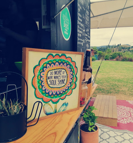 Comentarii opinii despre Dee's Streatery