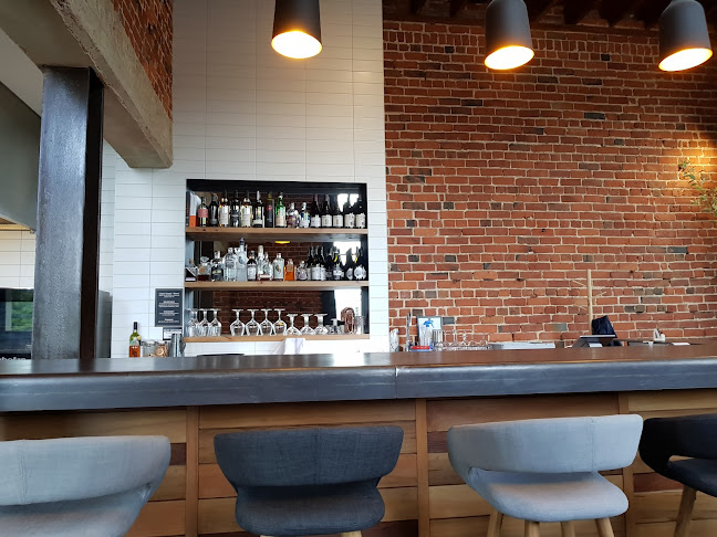 Comentarii opinii despre Moiety