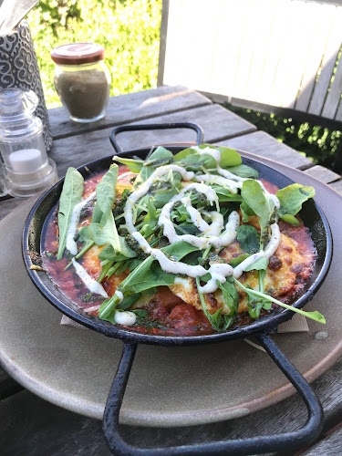 Pinot Junction -Lakeside Cafe