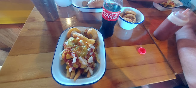 RE Burger Rolleston - Hospitality and gastronomy