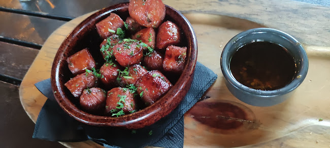 Momentos By The Lake Restaurant - Hospitality and gastronomy