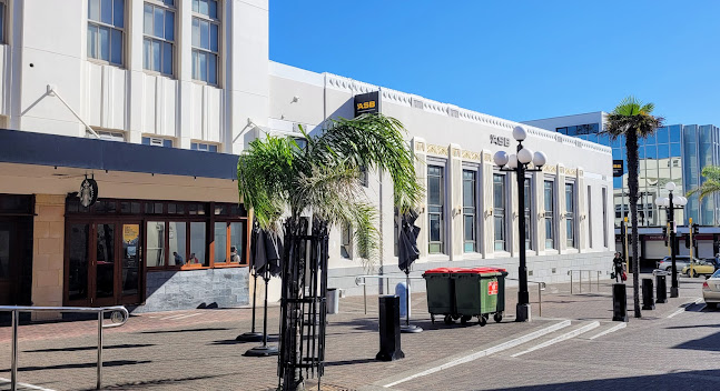 Starbucks Napier - Hospitality and gastronomy