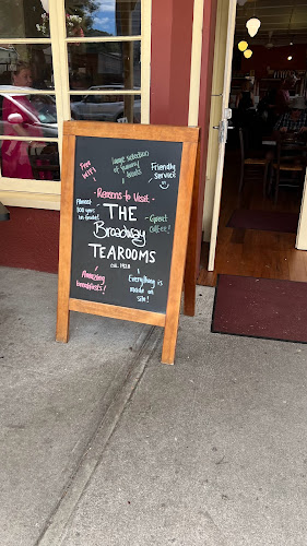Comments and reviews of The Broadway Tearooms & Bakery