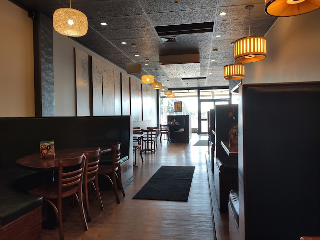 Nando's Porirua - Hospitality and gastronomy