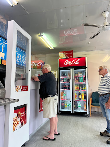 Cj's Seafood Waikanae - Hospitality and gastronomy