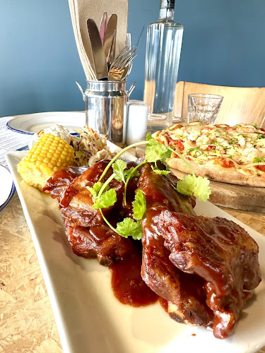 The Raft - Sports Cafe & Bar - Hospitality and gastronomy