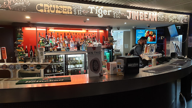 Island Bay Bar - Hospitality and gastronomy