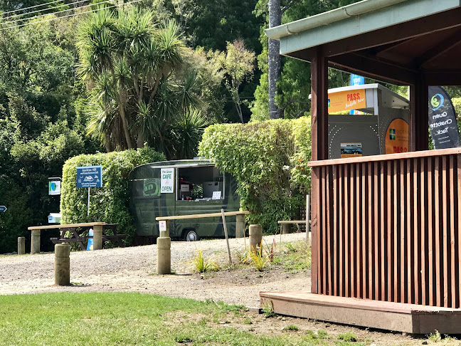 Green Caravan Cafe - Anakiwa