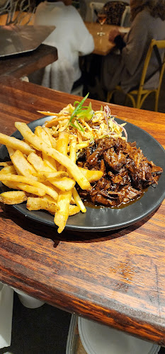 Comentarii opinii despre Manly Bar & Grill