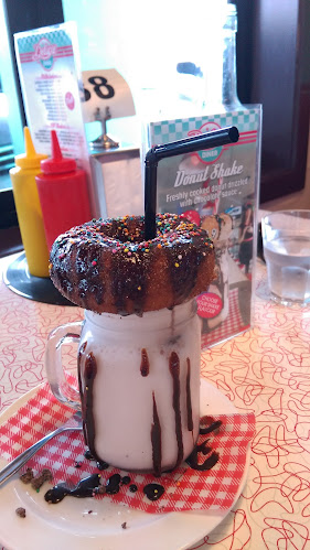 Deluxe Diner - Hospitality and gastronomy