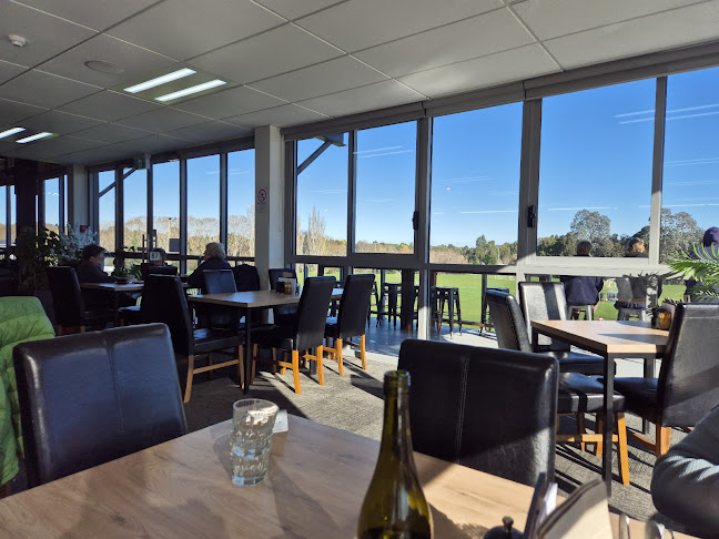 Opinii despre Village Green Cafe & Bar în Dunedin - Hospitality and gastronomy