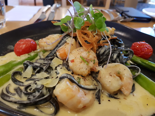 Garden Court Brasserie - Hospitality and gastronomy