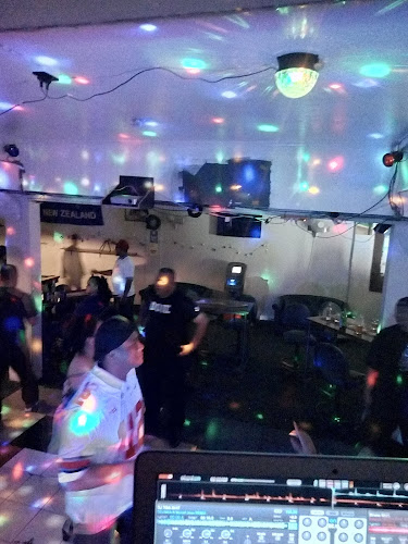 Comentarii opinii despre Backyard Bar