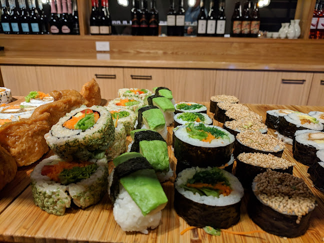 Comentarii opinii despre Yoshi Sushi & Bento (Press Hall)