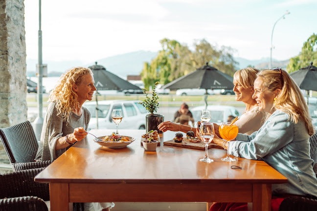 Alchemy Bar & Bistro - Brunch & Dinner Wanaka - Wānaka