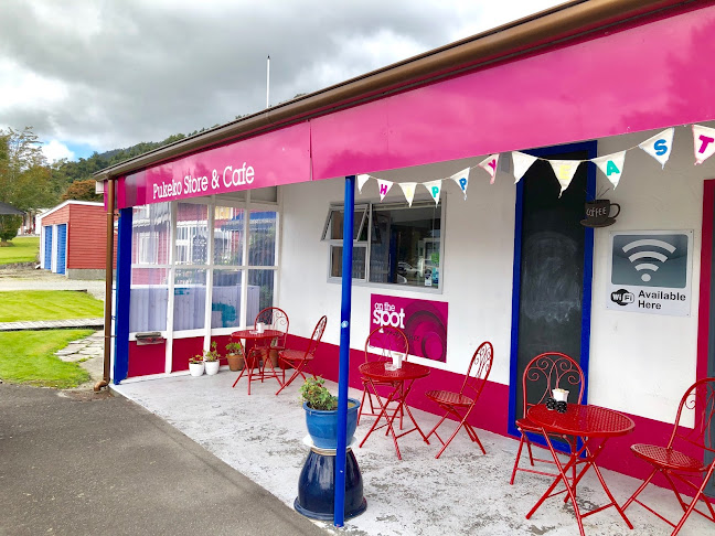 On the Spot Pukeko Store And Cafe - Hospitality and gastronomy
