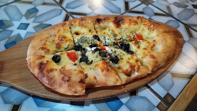 Comentarii opinii despre Turkish Shawarma & Wood Fired Pizza (Halal)