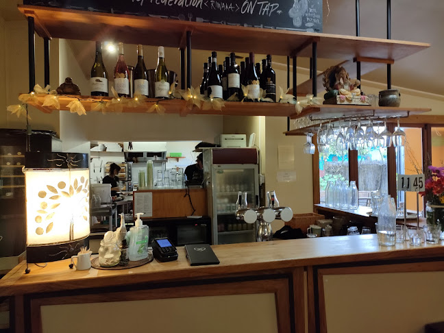 The Dangerous Kitchen - Hospitality and gastronomy