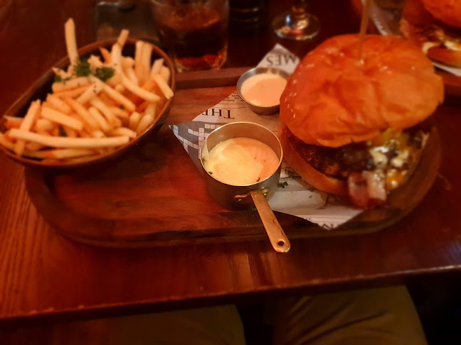 The Ballarat - Hospitality and gastronomy