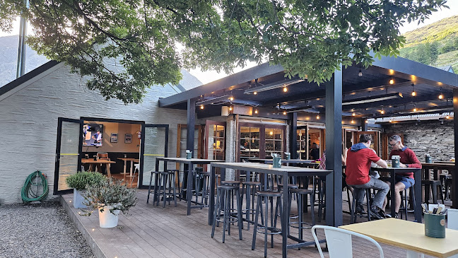 Gantley's Tavern - Hospitality and gastronomy