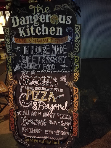 The Dangerous Kitchen - Hospitality and gastronomy