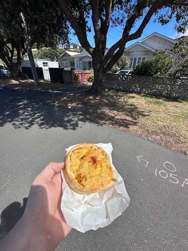 Comentarii opinii despre Patrisha's Pies (Island Bay)