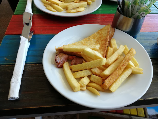 Comments and reviews of Anna's Cafe