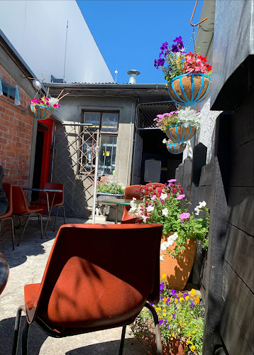 Uk-11 cafe & curry - Hospitality and gastronomy