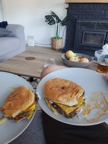 Opinii despre RE Burger Tauranga în Tauranga - Hospitality and gastronomy