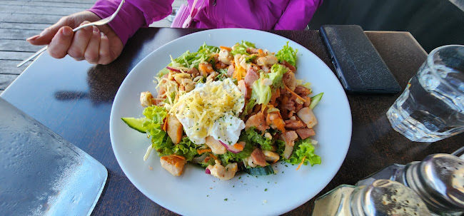 Comentarii opinii despre Jolly Roger Bar & Restaurant