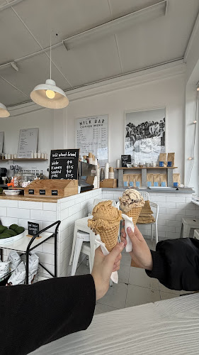 Comentarii opinii despre Cheltenham Milk Bar