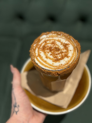 Little Rogue Eatery - Hospitality and gastronomy