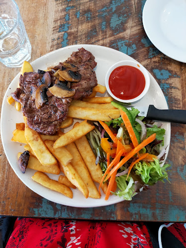 Opinii despre Devine Cafe and Restaurant în Hastings - Hospitality and gastronomy