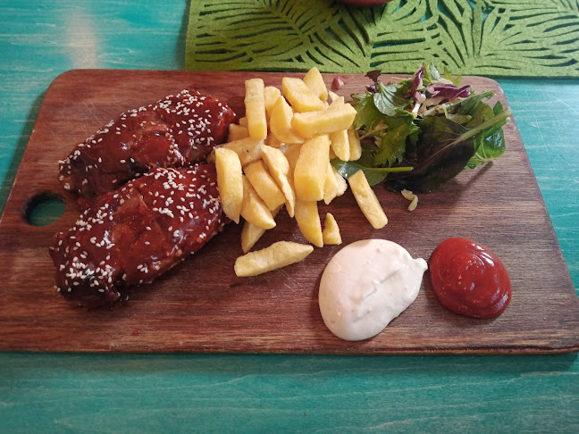 The Pour House and The Coromandel Brewing Company - Hospitality and gastronomy