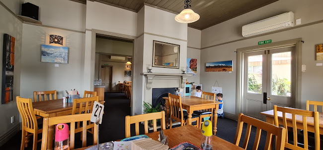 Comments and reviews of Cafe 51