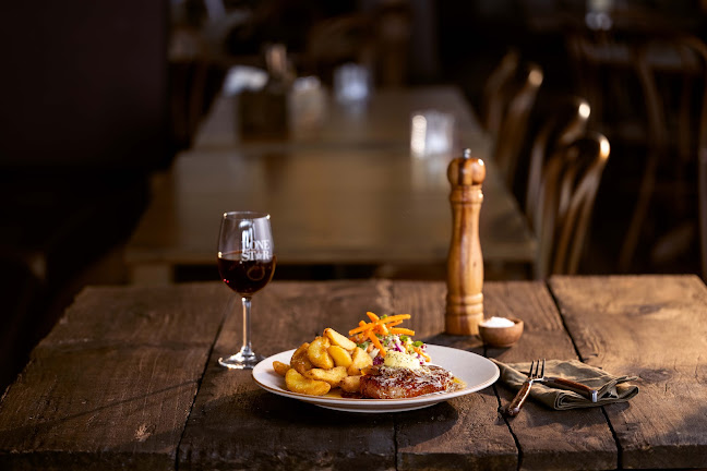 60 The Esplanade, Inner Kaiti, Gisborne 4010, New Zealand