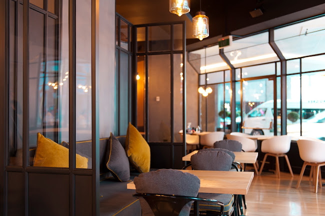 Comentarii opinii despre Two Grey - Bar Cafe & Eatery