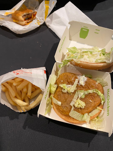 McDonalds Yaldhurdst - Hospitality and gastronomy