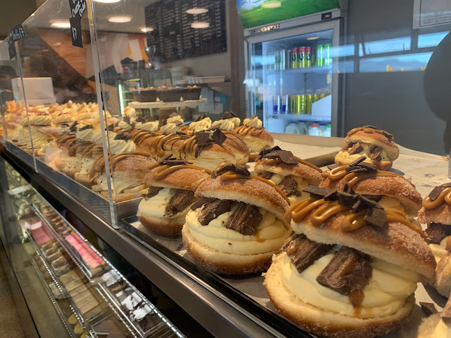 Glamour Cake - Lyttelton