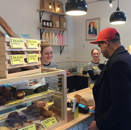 Comentarii opinii despre Betsy